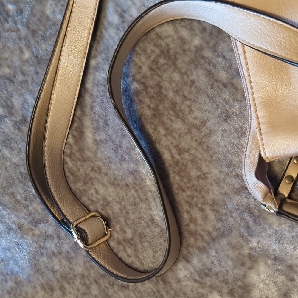 Crossbody Purse - Picture 4 of 4